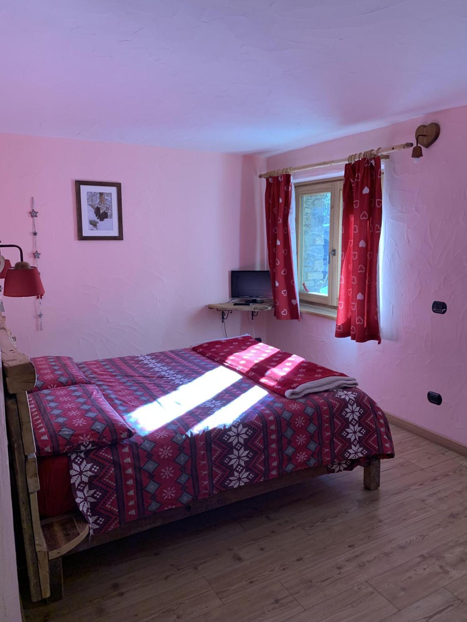 La Ferme Du Grand Paradis Cogne Room photo